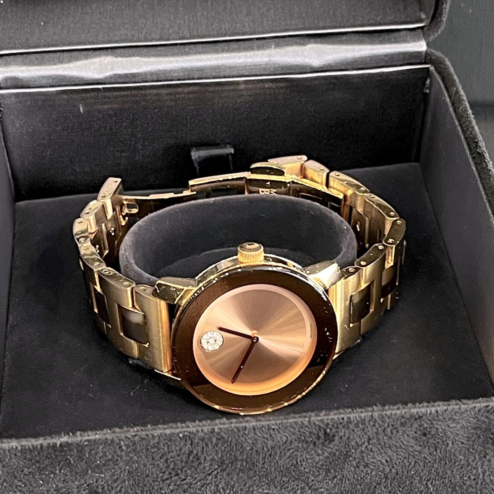 Movado Bold Rose Gold Tone 36mm Case Stainless Steel Quartz 
Model 3600086 /Used